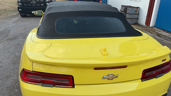Chevrolet Camaro 12 of 16