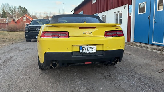 Chevrolet Camaro 8 of 16