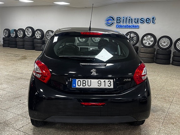 Peugeot 208 9 of 22
