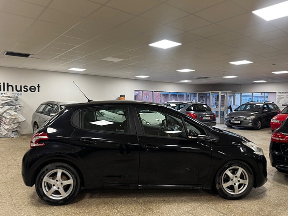 Peugeot 208 6 of 22