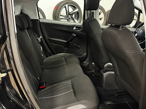 Peugeot 208 13 of 22