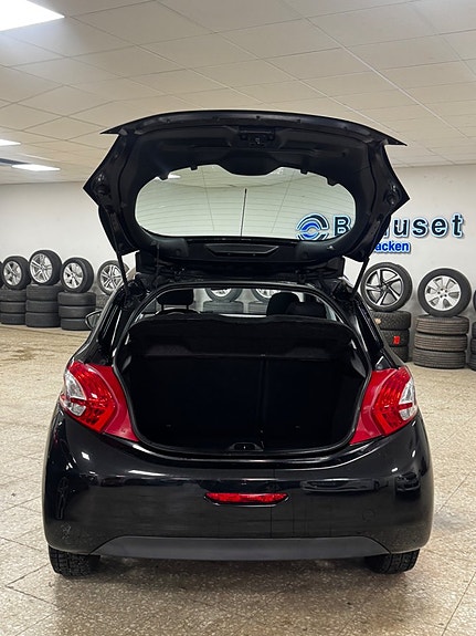 Peugeot 208 10 of 22