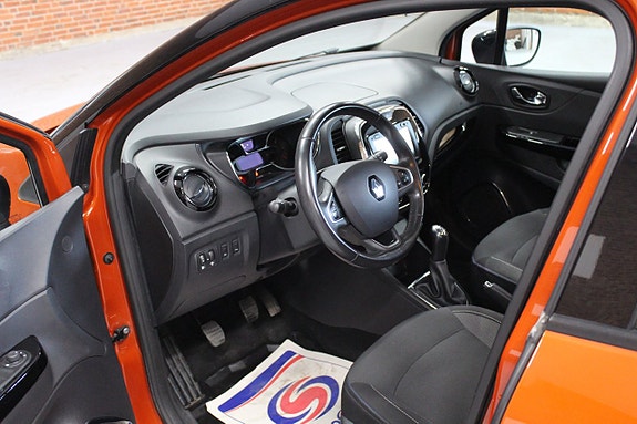 Renault Captur 11 of 18