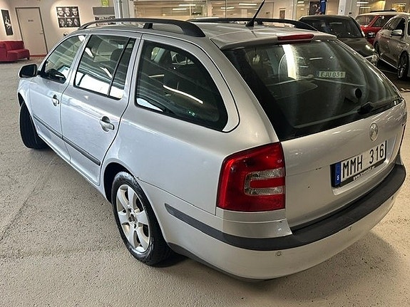 Skoda Octavia 5 of 11