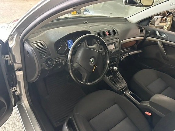 Skoda Octavia 7 of 11