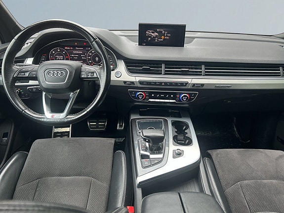 Audi Q7 8 of 27