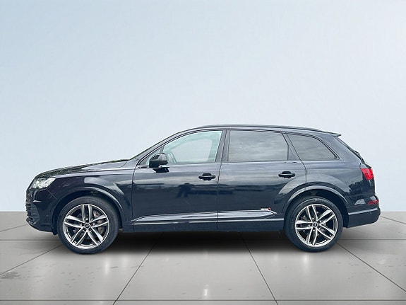 Audi Q7 4 of 27