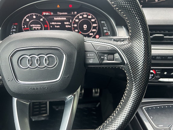 Audi Q7 21 of 27