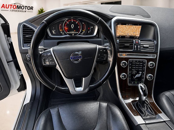 Volvo XC60 12 of 30