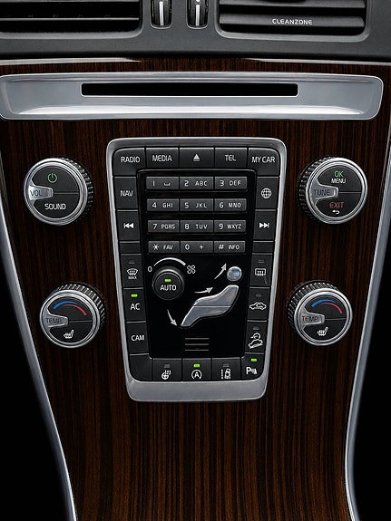 Volvo XC60 17 of 30