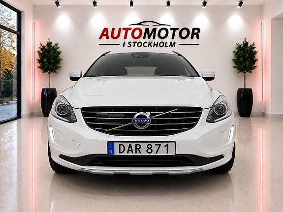 Volvo XC60 14 of 30