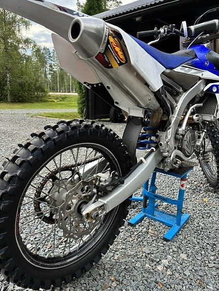 Yamaha Yzf 450 5 of 6