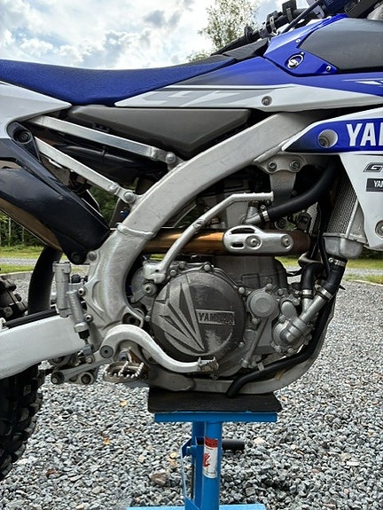 Yamaha Yzf 450 4 of 6