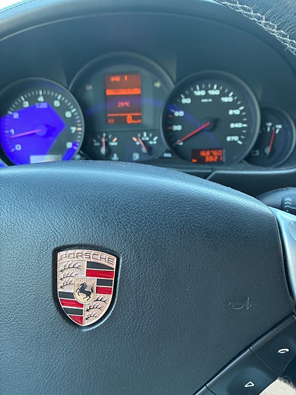Porsche Cayenne 7 of 12