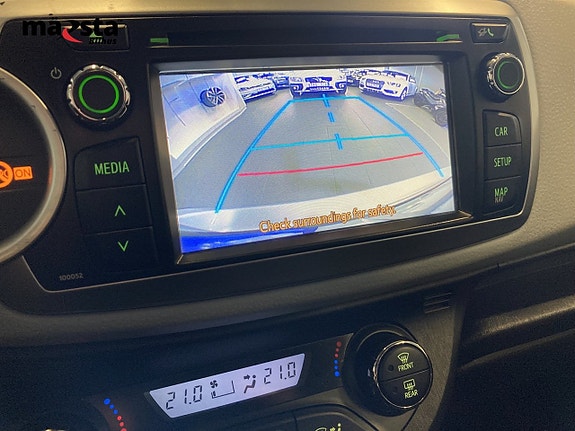 Toyota Yaris 16 of 16