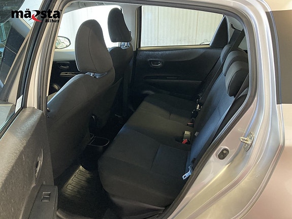 Toyota Yaris 11 of 16