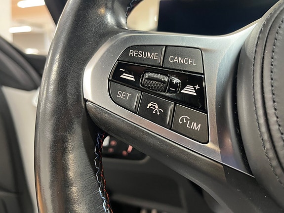 BMW i4 20 of 30