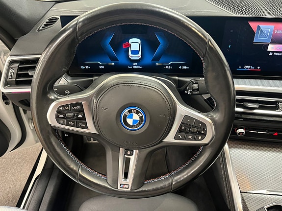 BMW i4 18 of 30