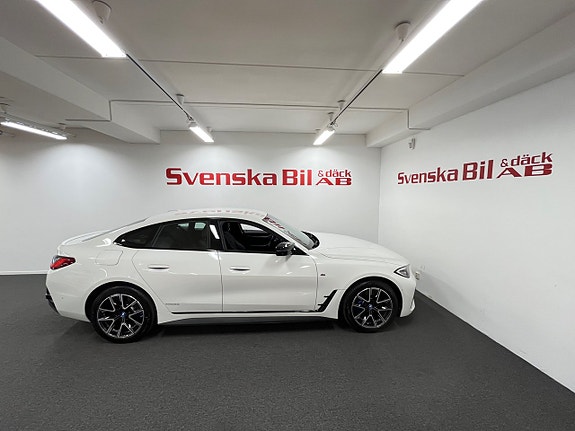 BMW i4 7 of 30