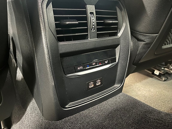 BMW i4 29 of 30