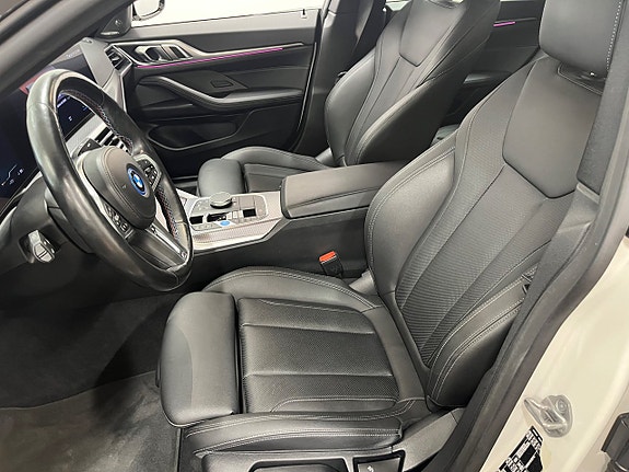BMW i4 14 of 30