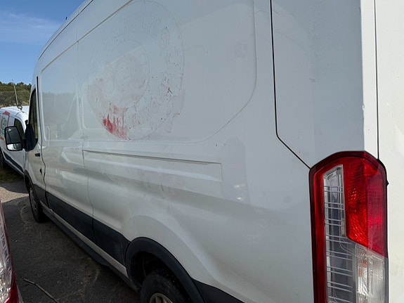 Ford Transit 3 of 5
