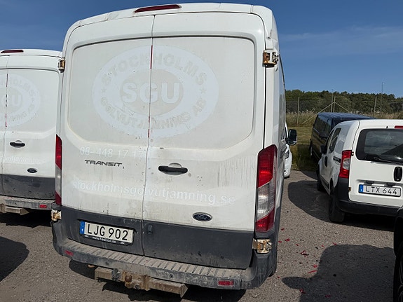 Ford Transit 4 of 5