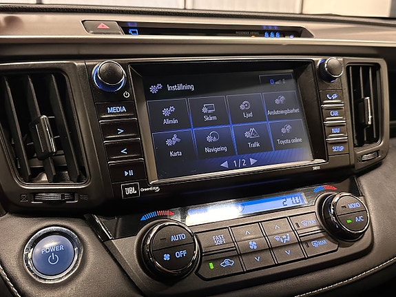 Toyota RAV4 24 of 30