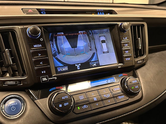 Toyota RAV4 27 of 30