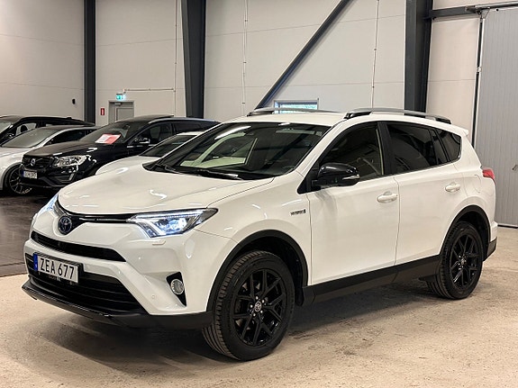 Toyota RAV4 6 of 30