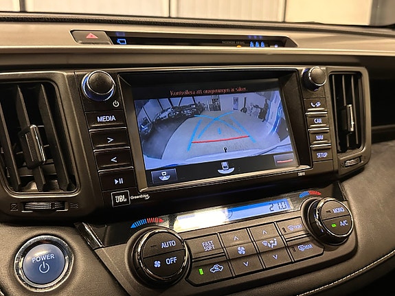 Toyota RAV4 26 of 30