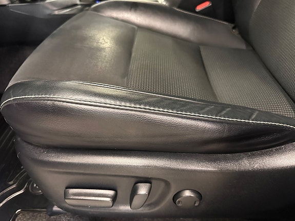 Toyota RAV4 29 of 30