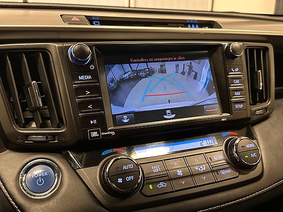 Toyota RAV4 21 of 30
