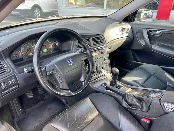 Volvo V70 8 of 10