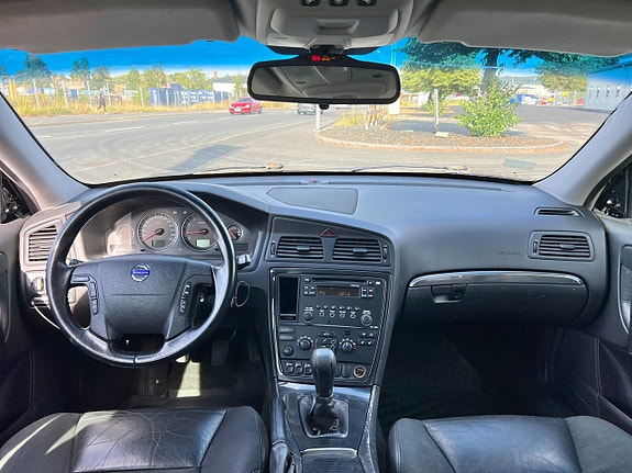 Volvo V70 7 of 10