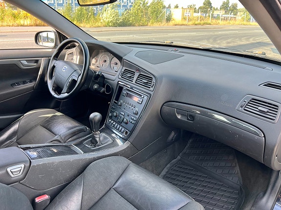 Volvo V70 6 of 10