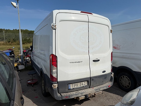 Ford Transit 3 of 4