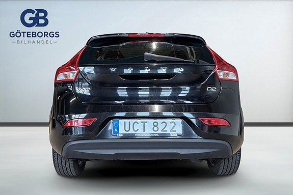 Volvo V40 5 of 17