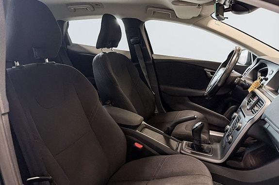 Volvo V40 16 of 17