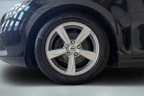 Volvo V40 7 of 17