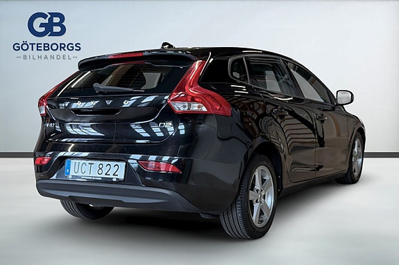 Volvo V40 6 of 17
