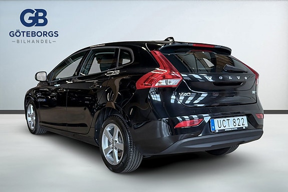 Volvo V40 4 of 17
