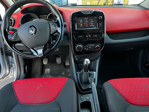 Renault Clio 14 of 14