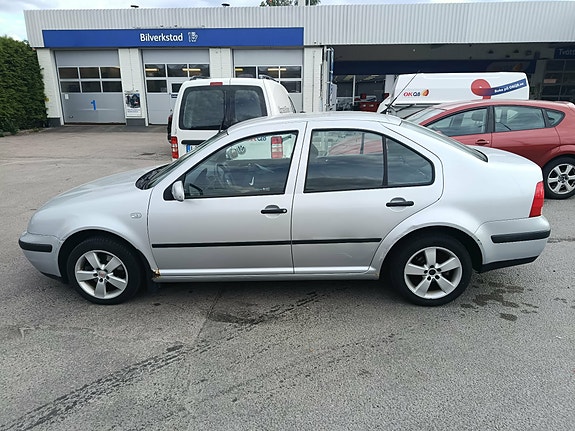 Volkswagen Bora 3 of 7