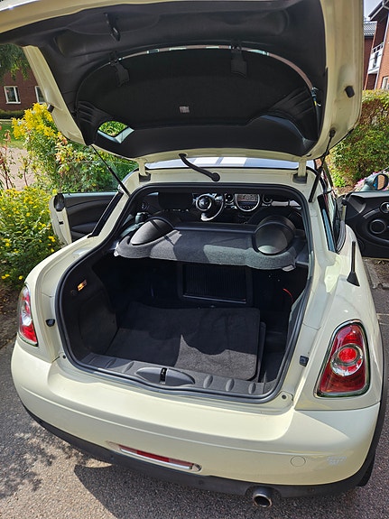 MINI Cooper 11 of 12