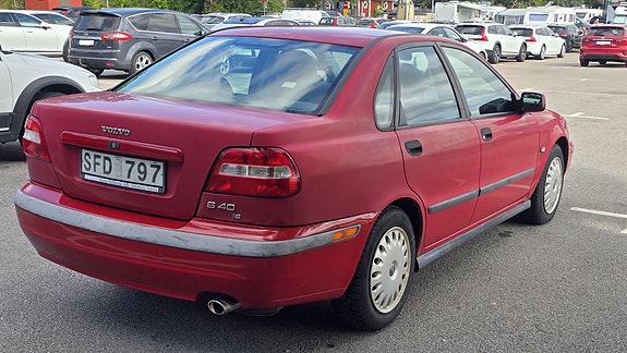 Volvo S40 3 of 15