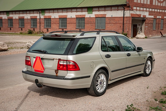 Saab 9-5 2 of 8