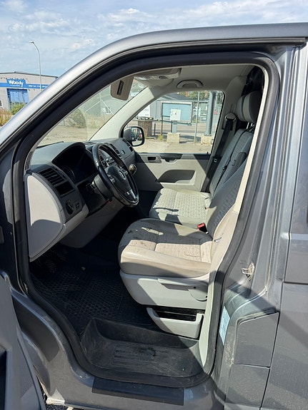 Volkswagen Transporter 9 of 18