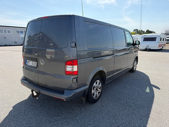 Volkswagen Transporter 14 of 18