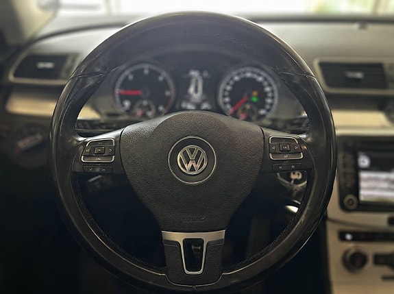 Volkswagen Passat Alltrack 14 of 20